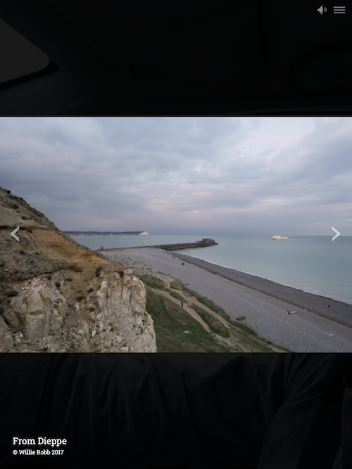 Mural&#39;s Horizontal Slideshow item on tablet